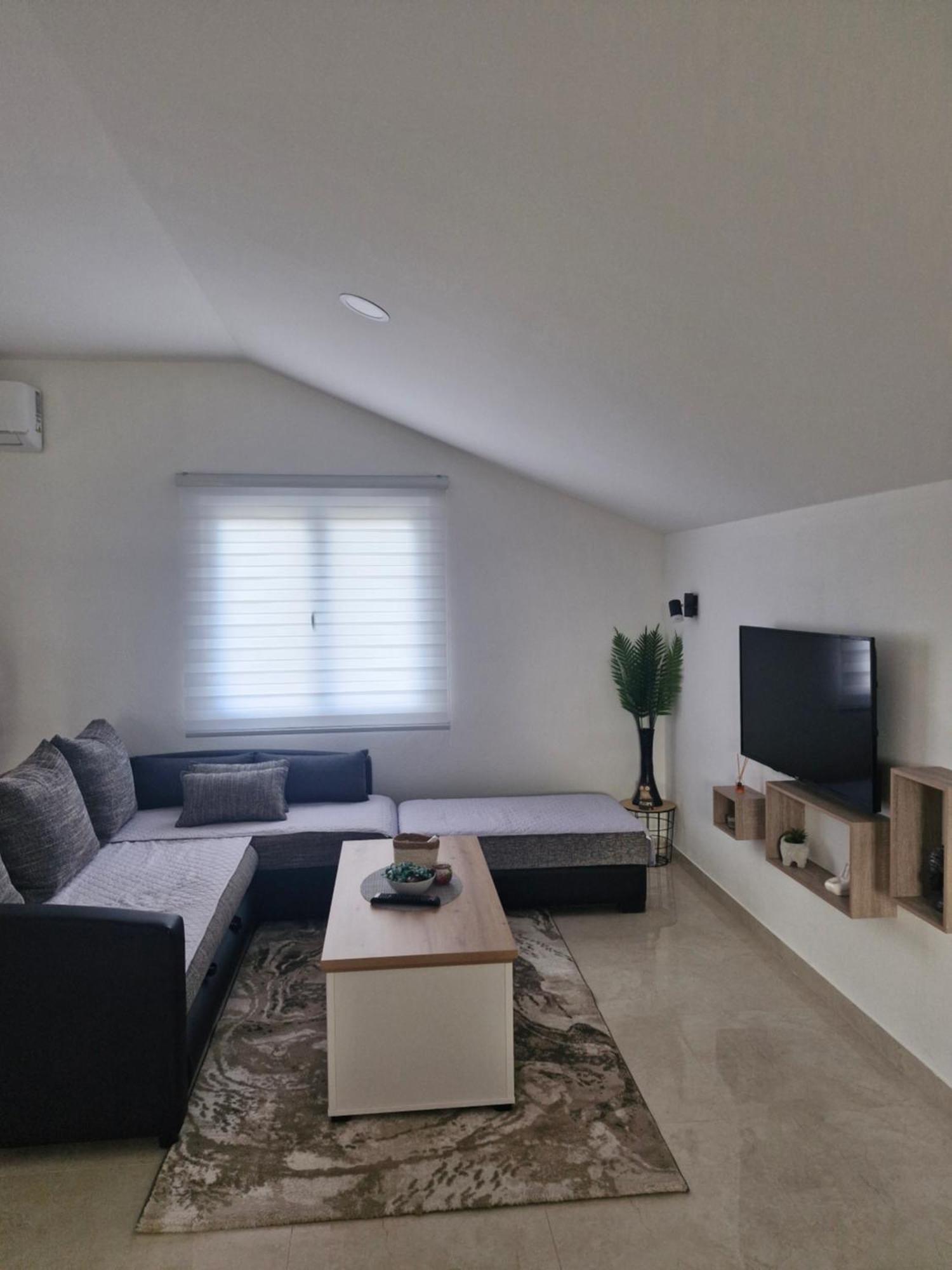 Knezevic Apartment *
